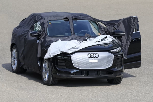 2024 Audi Q6e-tron: