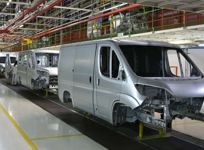 Toyota en Stellantis zullen gezamenlijk grote bedrijfsvoertuigen produceren: