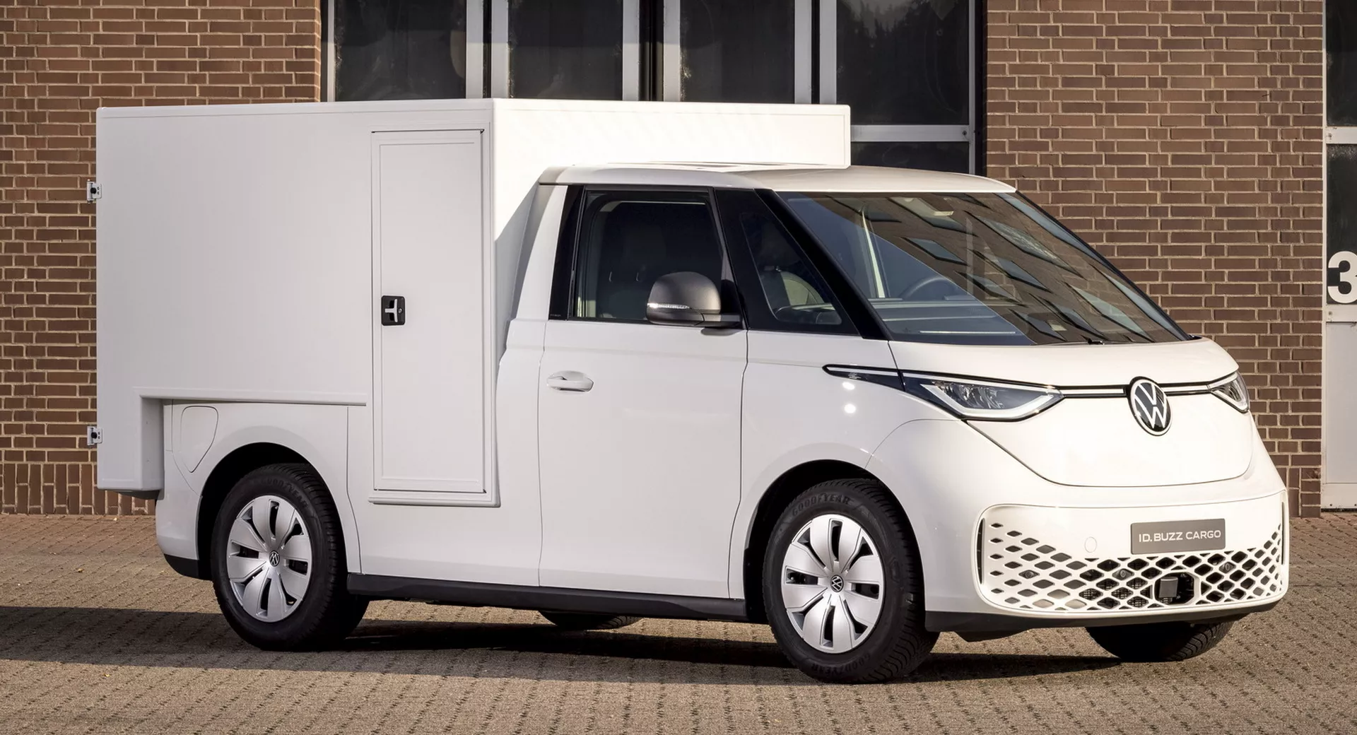 Volkswagen maakt van ID Buzz een koelkast en een kubus voor de IAA: