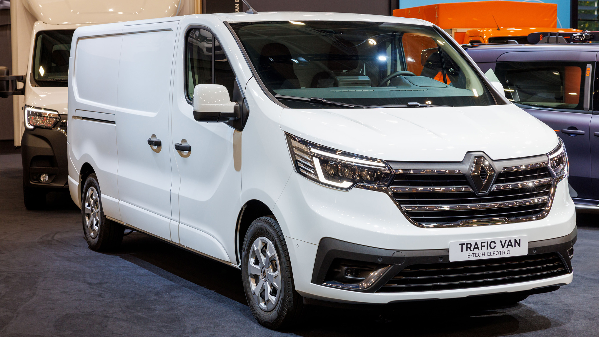 De nieuwe elektrische minibus Renault Trafic E-TECH wordt voorgesteld: